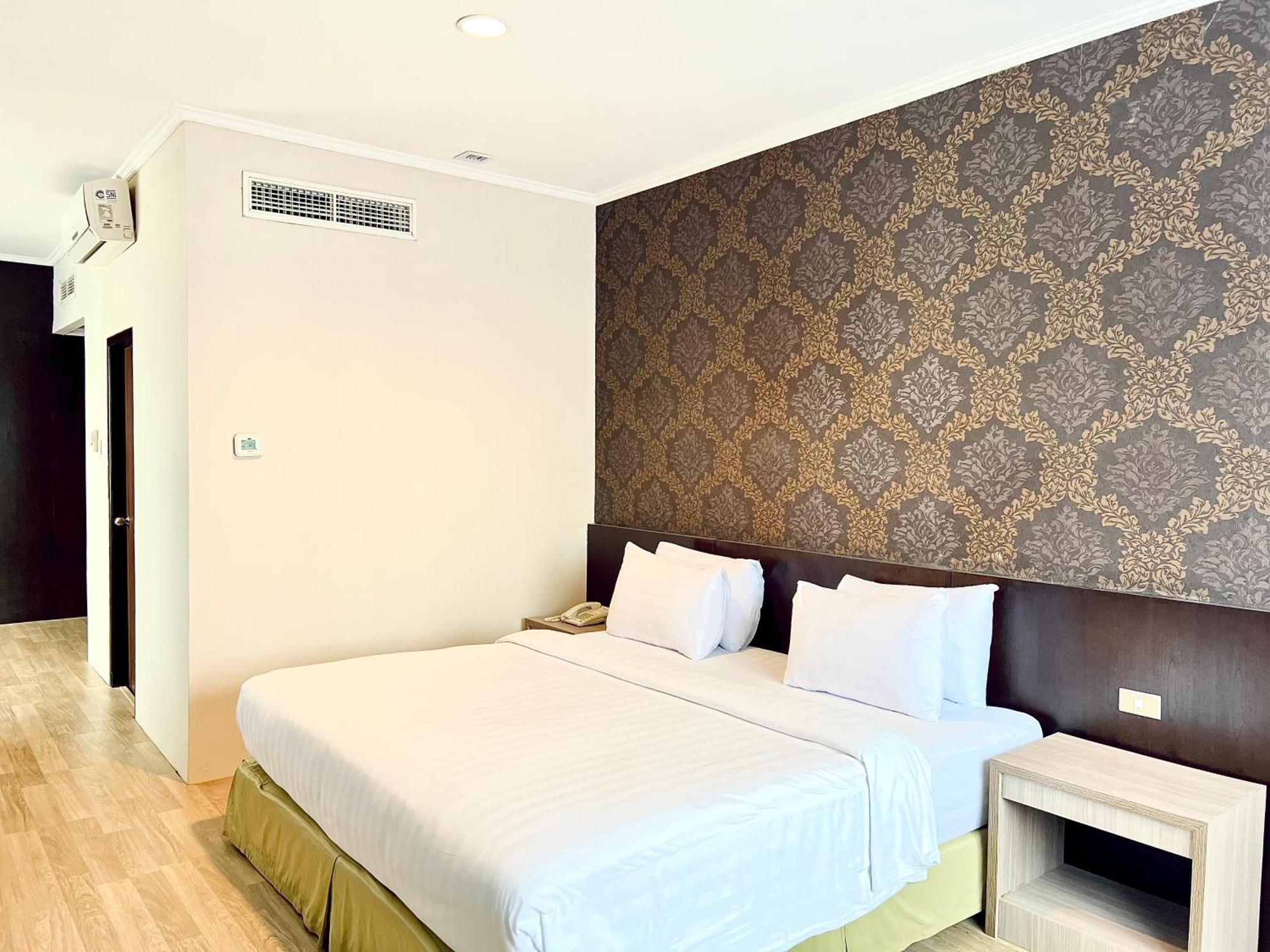 Royal Asia Hotel Палембанг Екстериор снимка