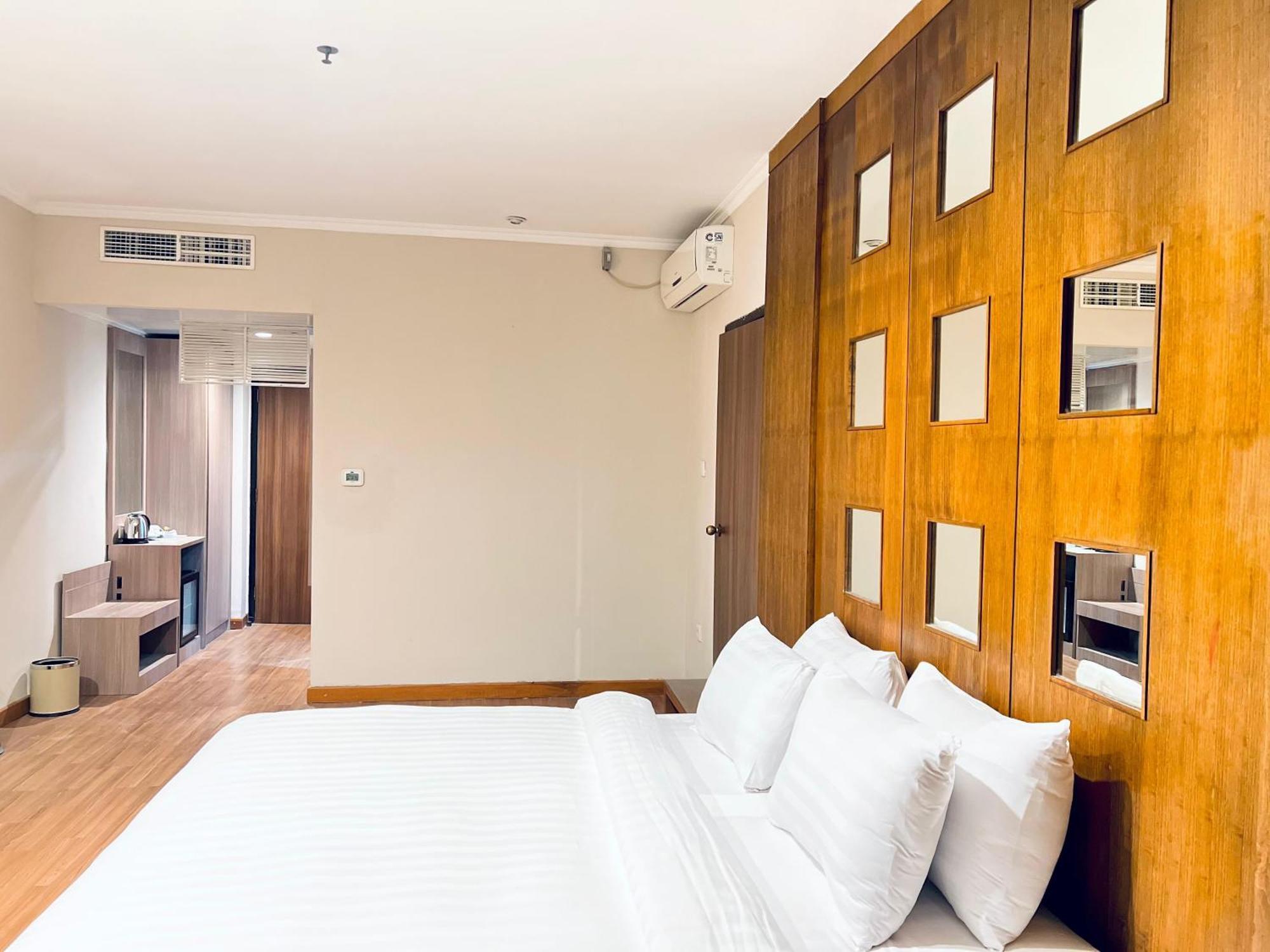 Royal Asia Hotel Палембанг Екстериор снимка