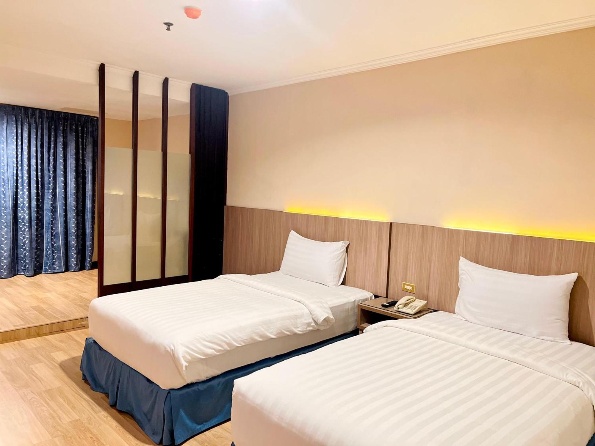 Royal Asia Hotel Палембанг Екстериор снимка