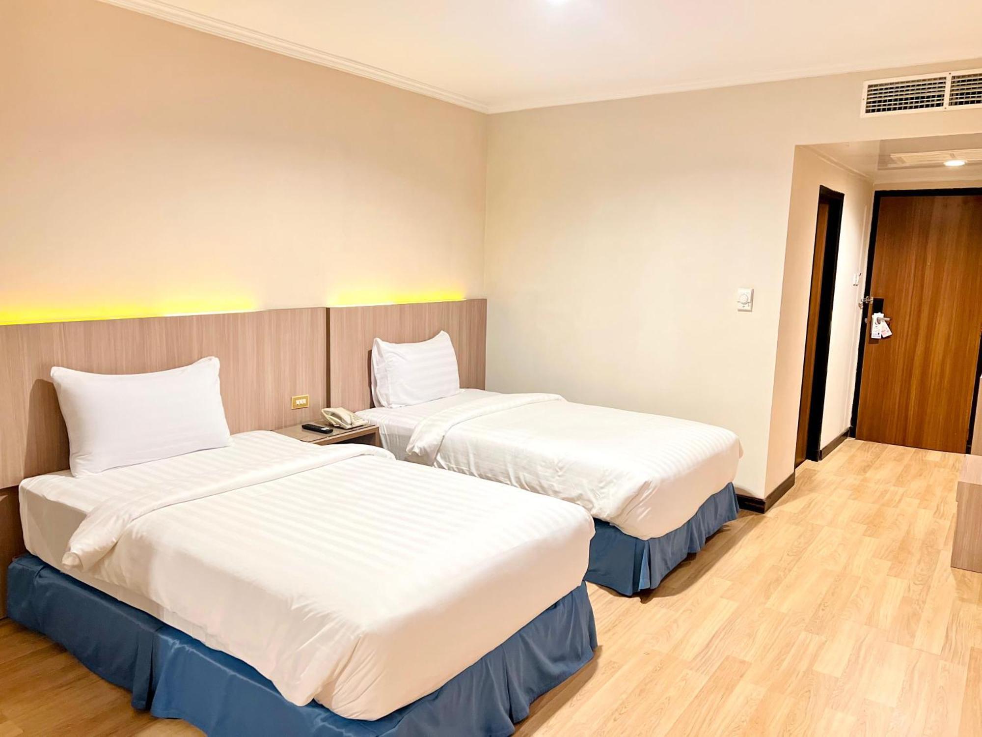 Royal Asia Hotel Палембанг Екстериор снимка