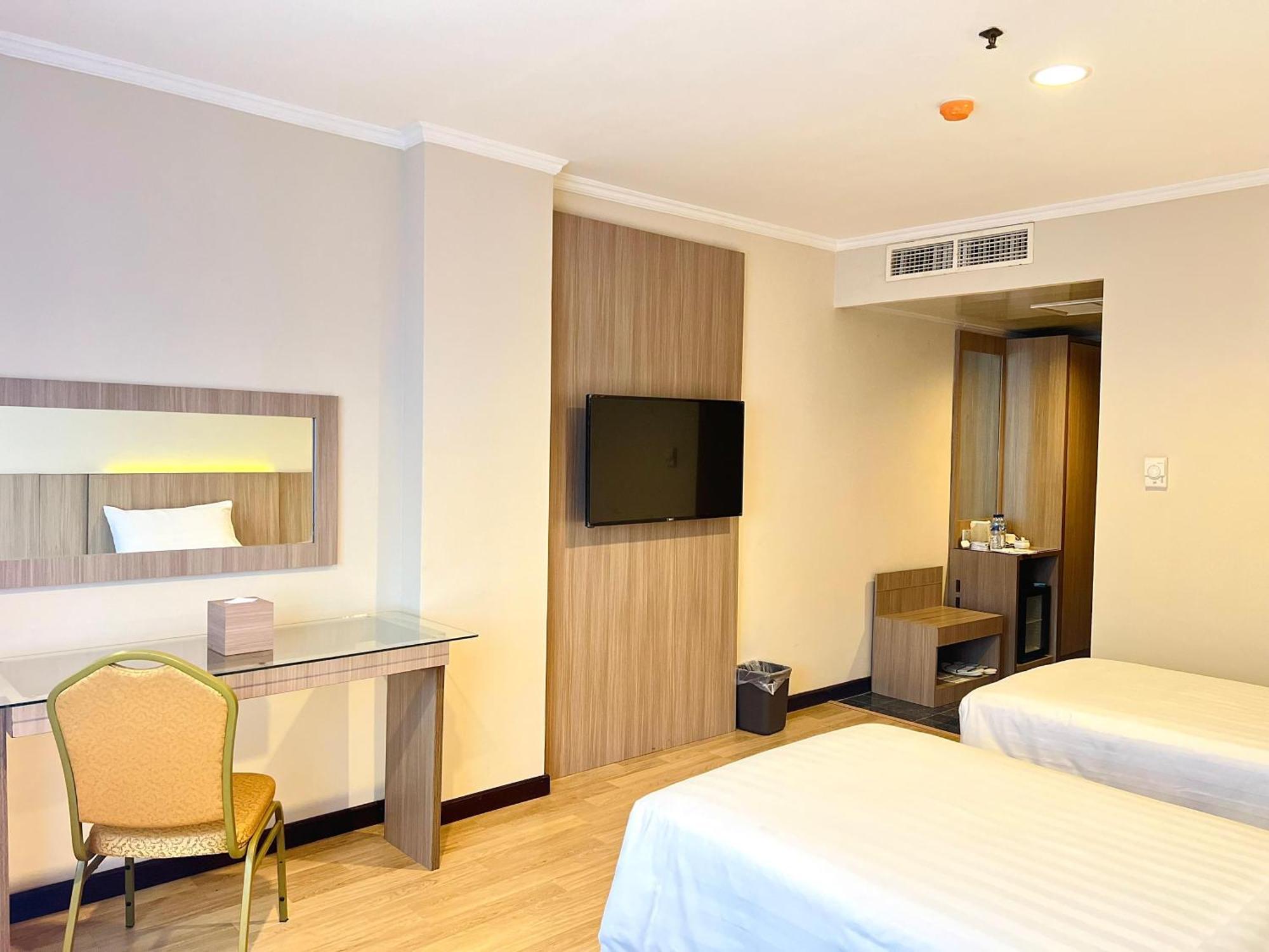 Royal Asia Hotel Палембанг Екстериор снимка