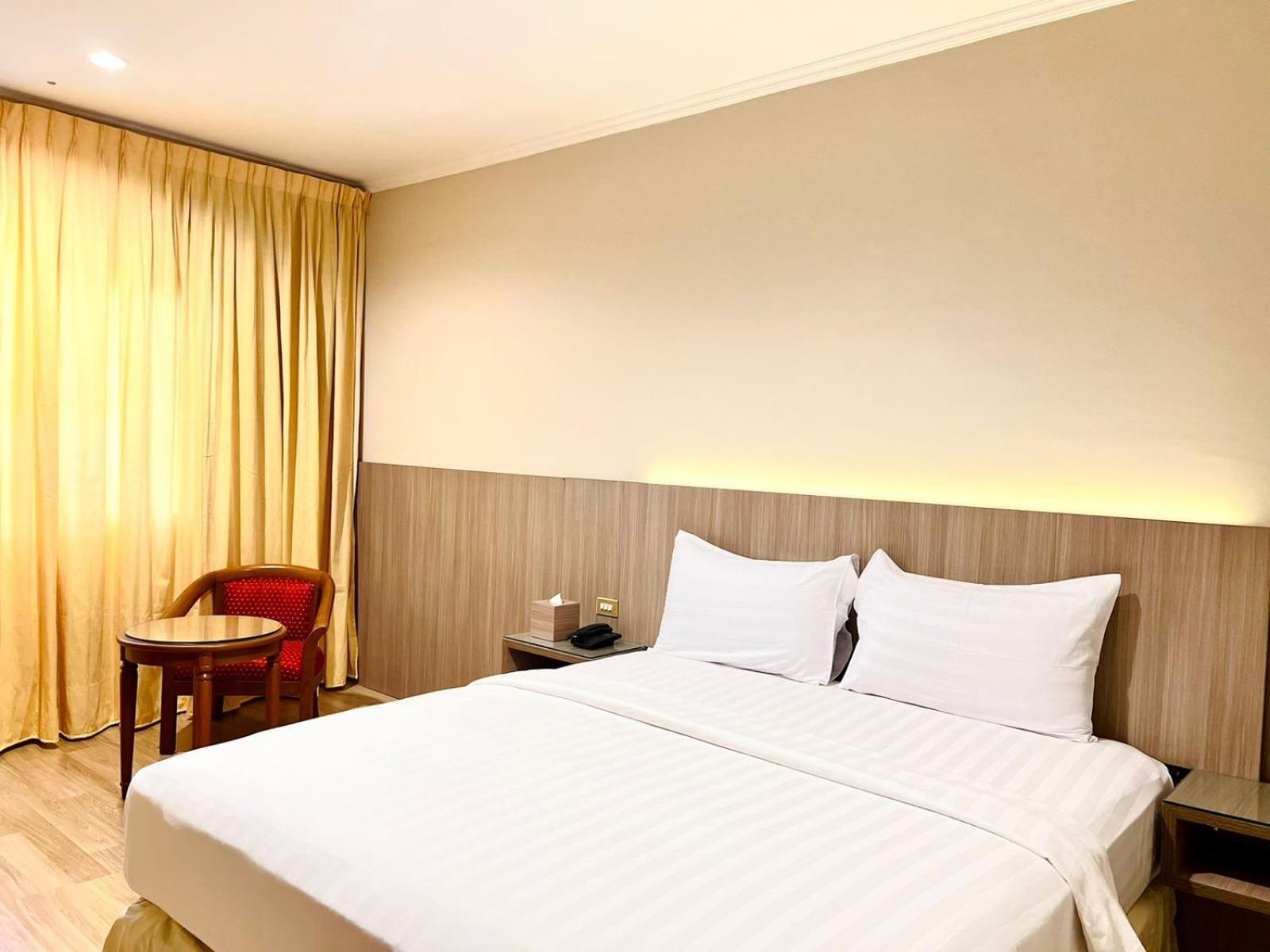 Royal Asia Hotel Палембанг Екстериор снимка