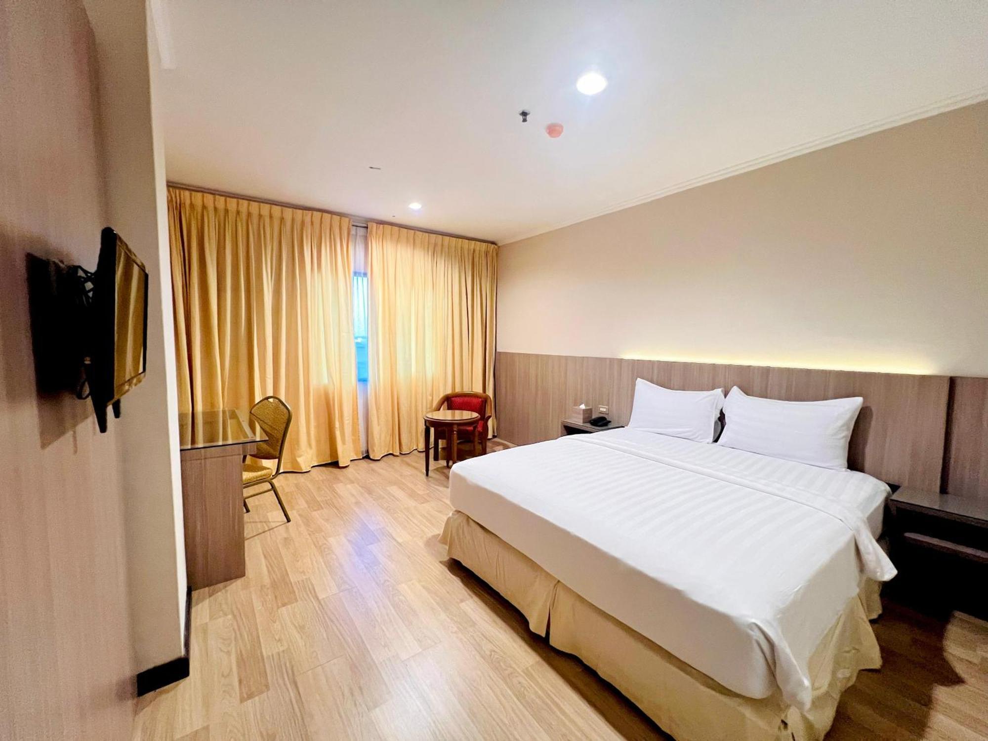 Royal Asia Hotel Палембанг Екстериор снимка
