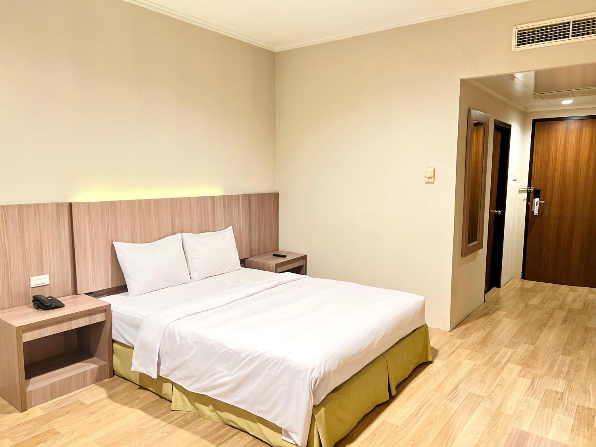 Royal Asia Hotel Палембанг Екстериор снимка