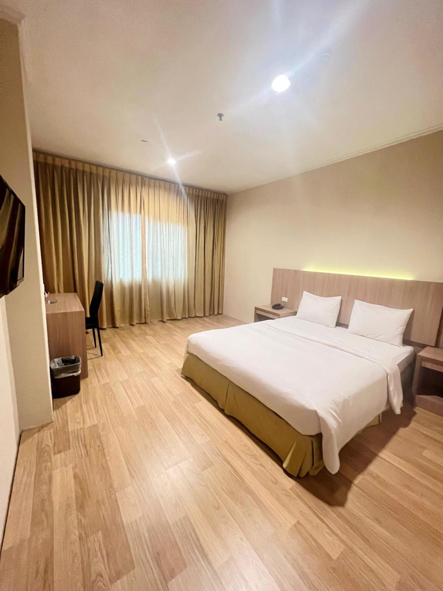 Royal Asia Hotel Палембанг Екстериор снимка