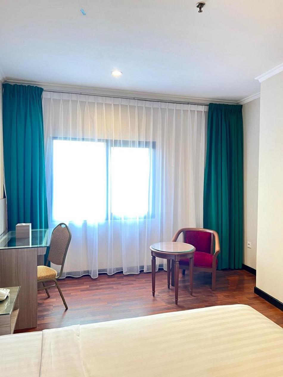 Royal Asia Hotel Палембанг Екстериор снимка