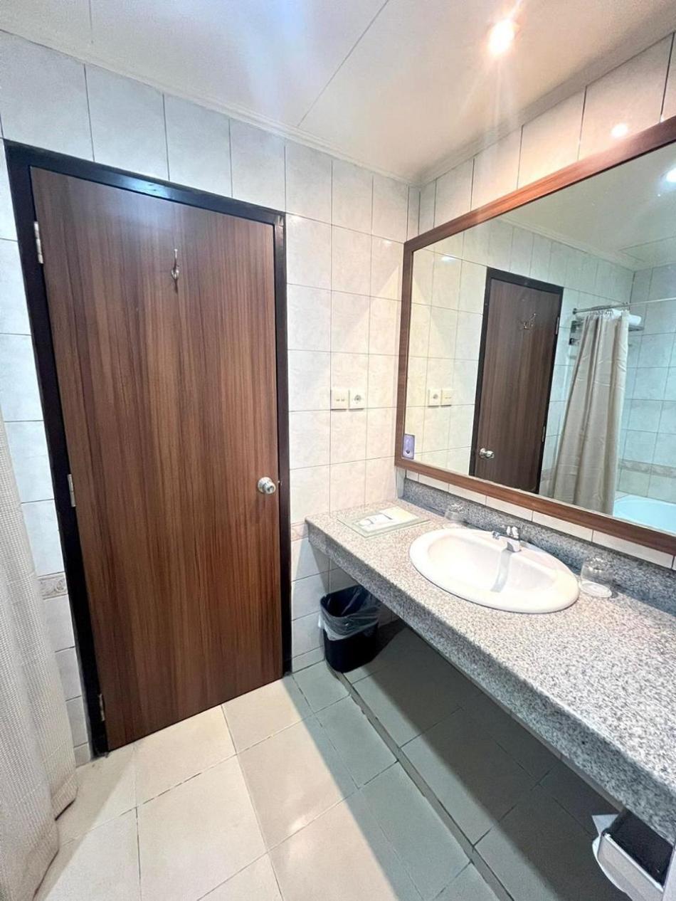 Royal Asia Hotel Палембанг Екстериор снимка