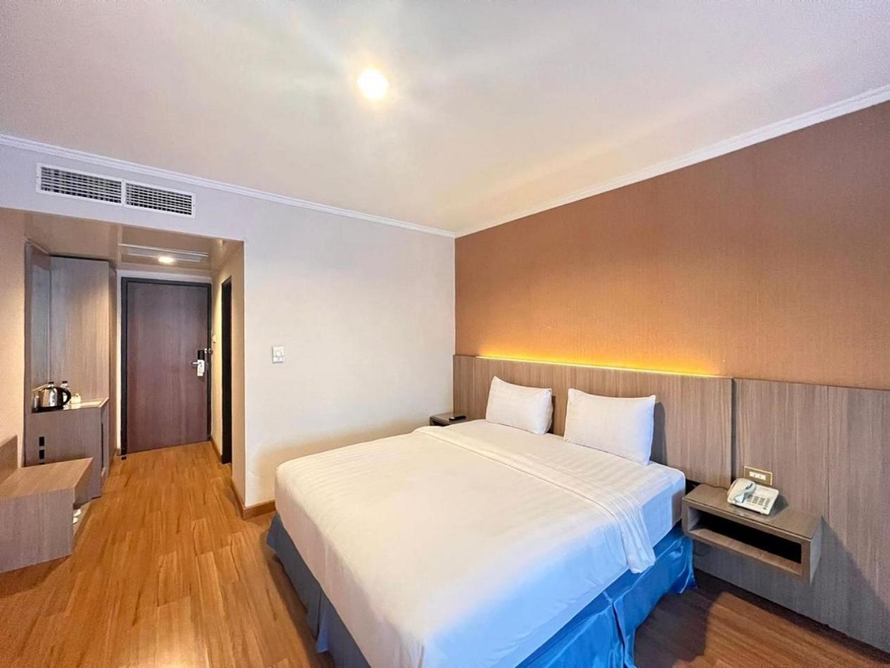Royal Asia Hotel Палембанг Екстериор снимка