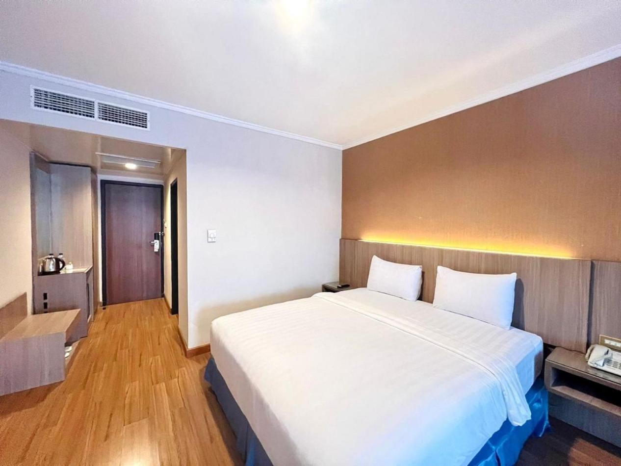 Royal Asia Hotel Палембанг Екстериор снимка